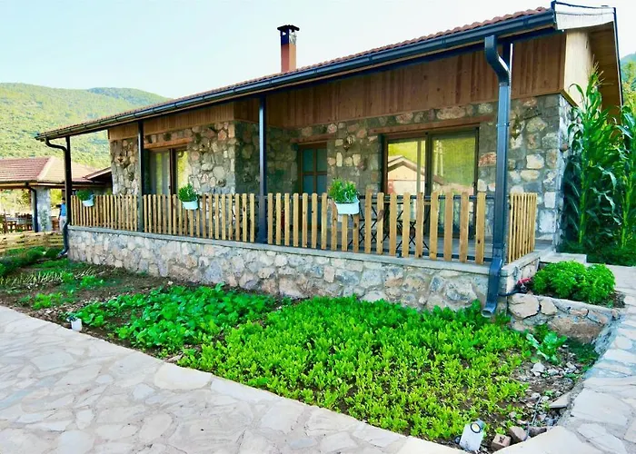 Dedehan Retreat Hotel *