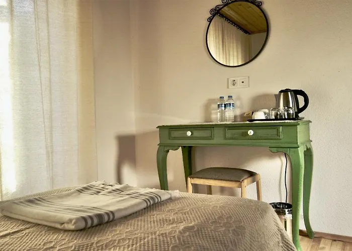 فندق Dedehan Retreat *