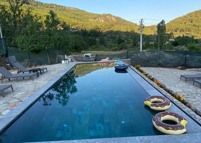 Dedehan Retreat فندق