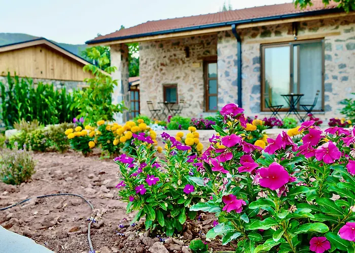 Dedehan Retreat فندق